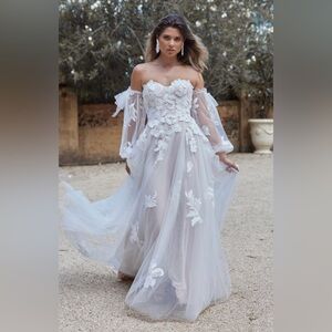Evie Young Jolie Wedding Dress Size 16 NWT